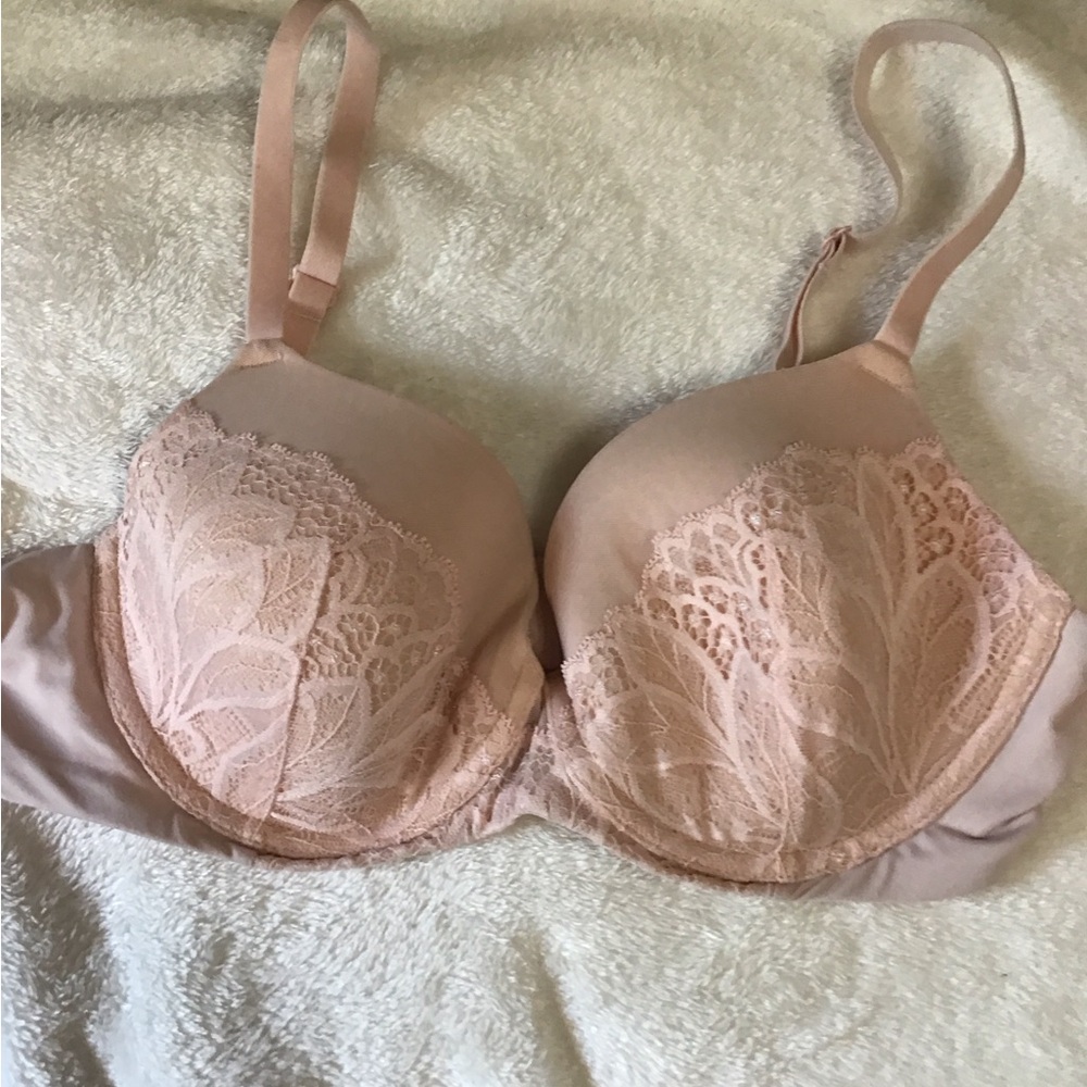 Women’s size 36B Auden wire bra